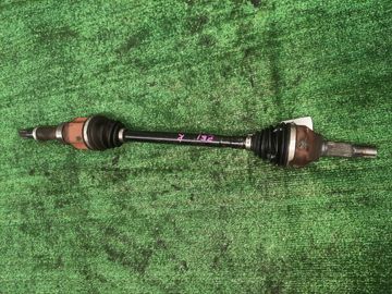 ПРИВОД НА NISSAN LEAF ZE1 EM57