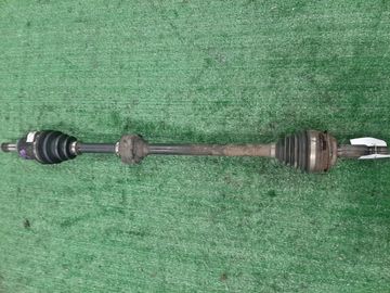 ПРИВОД НА TOYOTA AQUA NHP10 1NZ-FXE