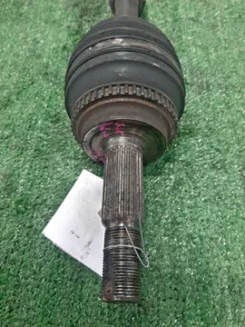 ПРИВОД НА TOYOTA NOAH AZR60G 1AZ-FSE