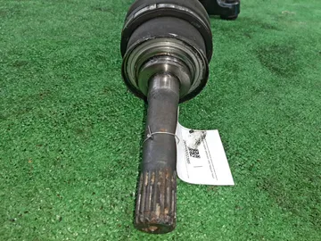 ПРИВОД НА ISUZU WIZARD UES25 6VD1