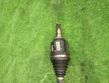 ПРИВОД НА TOYOTA ISIS ZGM10W 2ZR-FAE