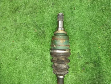 ПРИВОД НА TOYOTA VITZ SCP10 1SZ-FE