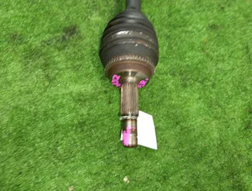ПРИВОД НА TOYOTA ISIS ZGM10W 2ZR-FAE