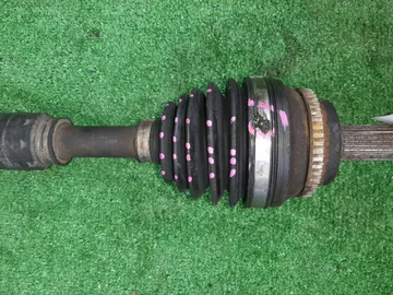 ПРИВОД НА TOYOTA NOAH AZR65G 1AZ-FSE
