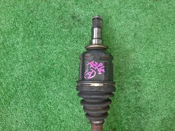 ПРИВОД НА TOYOTA NOAH AZR65G 1AZ-FSE