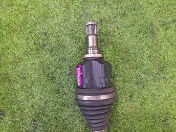ПРИВОД НА TOYOTA ISIS ZGM10G 2ZR-FAE