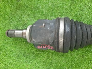ПРИВОД НА TOYOTA ISIS ZGM10W 2ZR-FAE