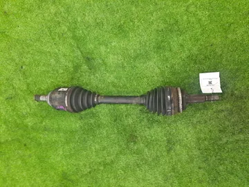 ПРИВОД НА TOYOTA NOAH AZR60G 1AZ-FSE