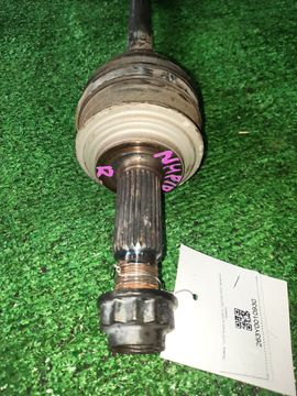 ПРИВОД НА TOYOTA AQUA NHP10 1NZ-FXE