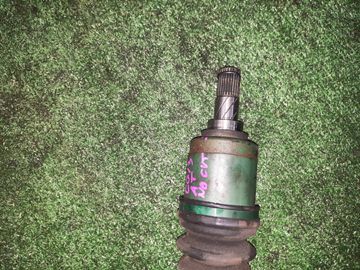 ПРИВОД НА NISSAN CUBE Z10 CG13DE