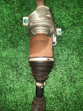 ПРИВОД НА HONDA VEZEL RU3 LEB