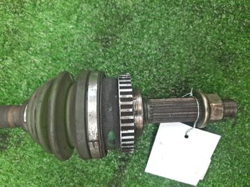 ПРИВОД НА NISSAN CUBE Z10 CG13DE