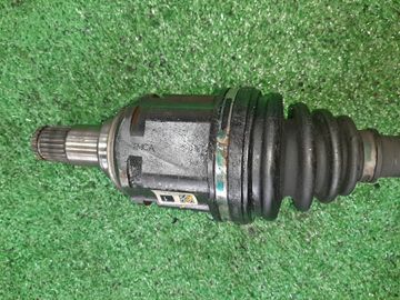 ПРИВОД НА TOYOTA NOAH ZRR70G 3ZR-FE