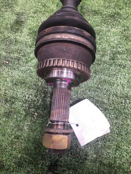 ПРИВОД НА NISSAN RNESSA PNN30 KA24DE