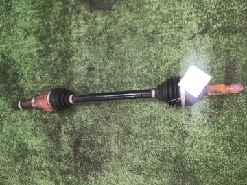 ПРИВОД НА NISSAN LEAF ZE1 EM57