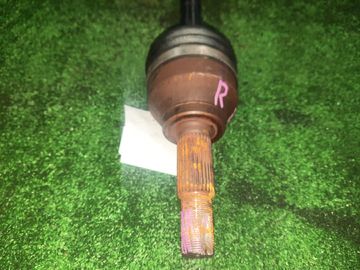 ПРИВОД НА NISSAN LEAF ZE1 EM57