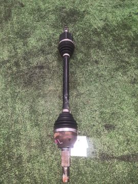 ПРИВОД НА NISSAN LEAF ZE1 EM57