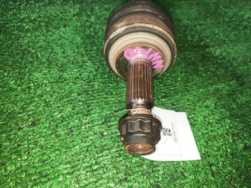 ПРИВОД НА TOYOTA AQUA NHP10 1NZ-FXE