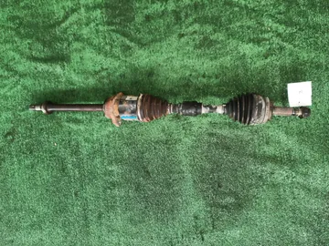 ПРИВОД НА TOYOTA NOAH AZR60G 1AZ-FSE