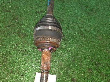 ПРИВОД НА TOYOTA ISIS ZGM10W 2ZR-FAE