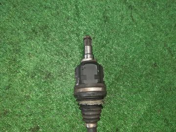 ПРИВОД НА TOYOTA ISIS ZGM10W 2ZR-FAE