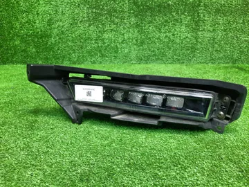 ПРОТИВОТУМАНКА НА HONDA VEZEL RV5