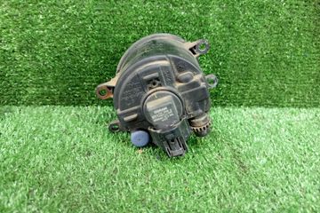 ПРОТИВОТУМАНКА НА TOYOTA COROLLA  AXIO NZE141