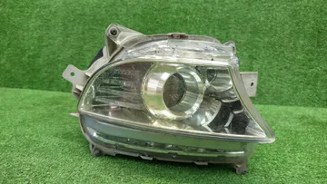 ПРОТИВОТУМАНКА НА LEXUS LS600H UVF46
