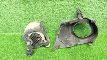 ПРОТИВОТУМАНКА НА TOYOTA CROWN AWS210
