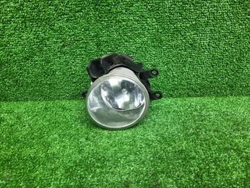 ПРОТИВОТУМАНКА НА TOYOTA PRIUS ZVW30