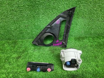 ПРОТИВОТУМАНКА НА TOYOTA ROOMY M900A