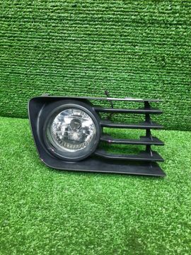 ПРОТИВОТУМАНКА НА TOYOTA PRIUS NHW20