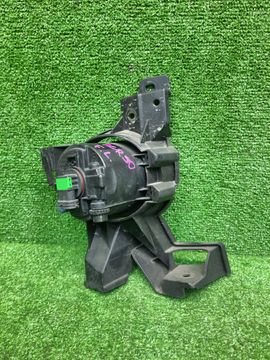 ПРОТИВОТУМАНКА НА TOYOTA ESTIMA ACR50W