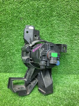 ПРОТИВОТУМАНКА НА TOYOTA ESTIMA ACR50W