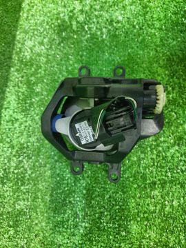 ПРОТИВОТУМАНКА НА TOYOTA SIENTA NHP170G