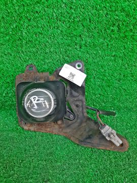 ПРОТИВОТУМАНКА НА TOYOTA NOAH CR50G