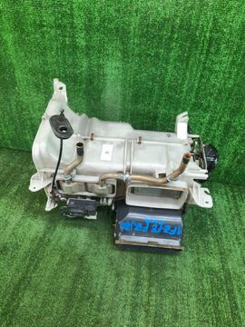 РАДИАТОР ПЕЧКИ НА TOYOTA LAND CRUISER FZJ80