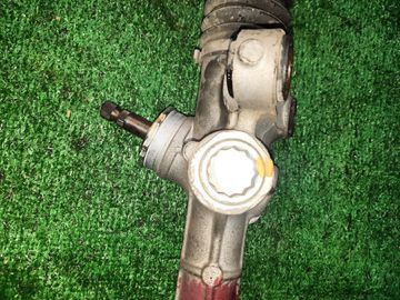 РУЛЕВАЯ РЕЙКА НА TOYOTA ISIS ZNM10G 1ZZ-FE