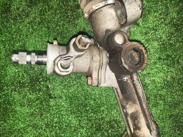 РУЛЕВАЯ РЕЙКА НА TOYOTA PLATZ SCP11 1SZ-FE