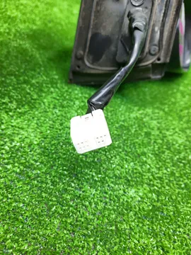 ЗЕРКАЛО НА TOYOTA ISIS ZNM10W