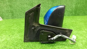 ЗЕРКАЛО НА TOYOTA AQUA NHP10