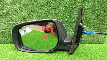 ЗЕРКАЛО НА TOYOTA IST NCP60