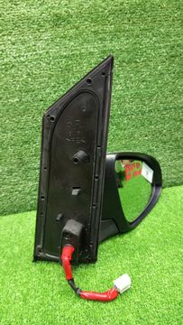 ЗЕРКАЛО НА TOYOTA ISIS ZGM10W