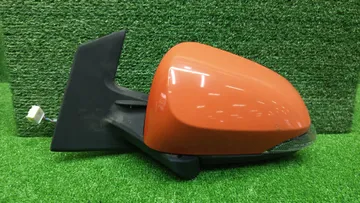 ЗЕРКАЛО НА TOYOTA AQUA NHP10