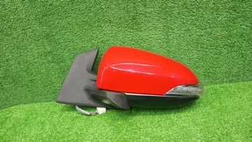 ЗЕРКАЛО НА TOYOTA AQUA NHP10