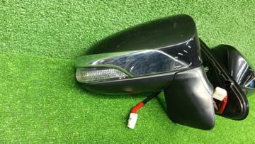 ЗЕРКАЛО НА TOYOTA SPADE NCP141