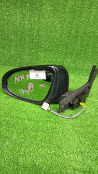 ЗЕРКАЛО НА TOYOTA AQUA NHP10