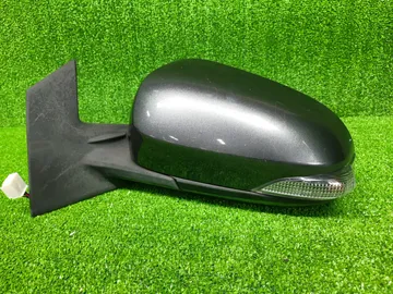 ЗЕРКАЛО НА TOYOTA AQUA NHP10