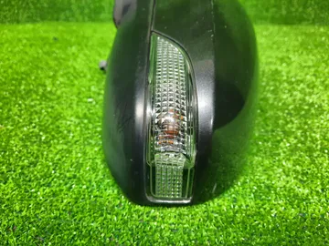 ЗЕРКАЛО НА TOYOTA AQUA NHP10
