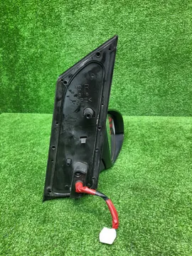 ЗЕРКАЛО НА TOYOTA ISIS ZGM10G